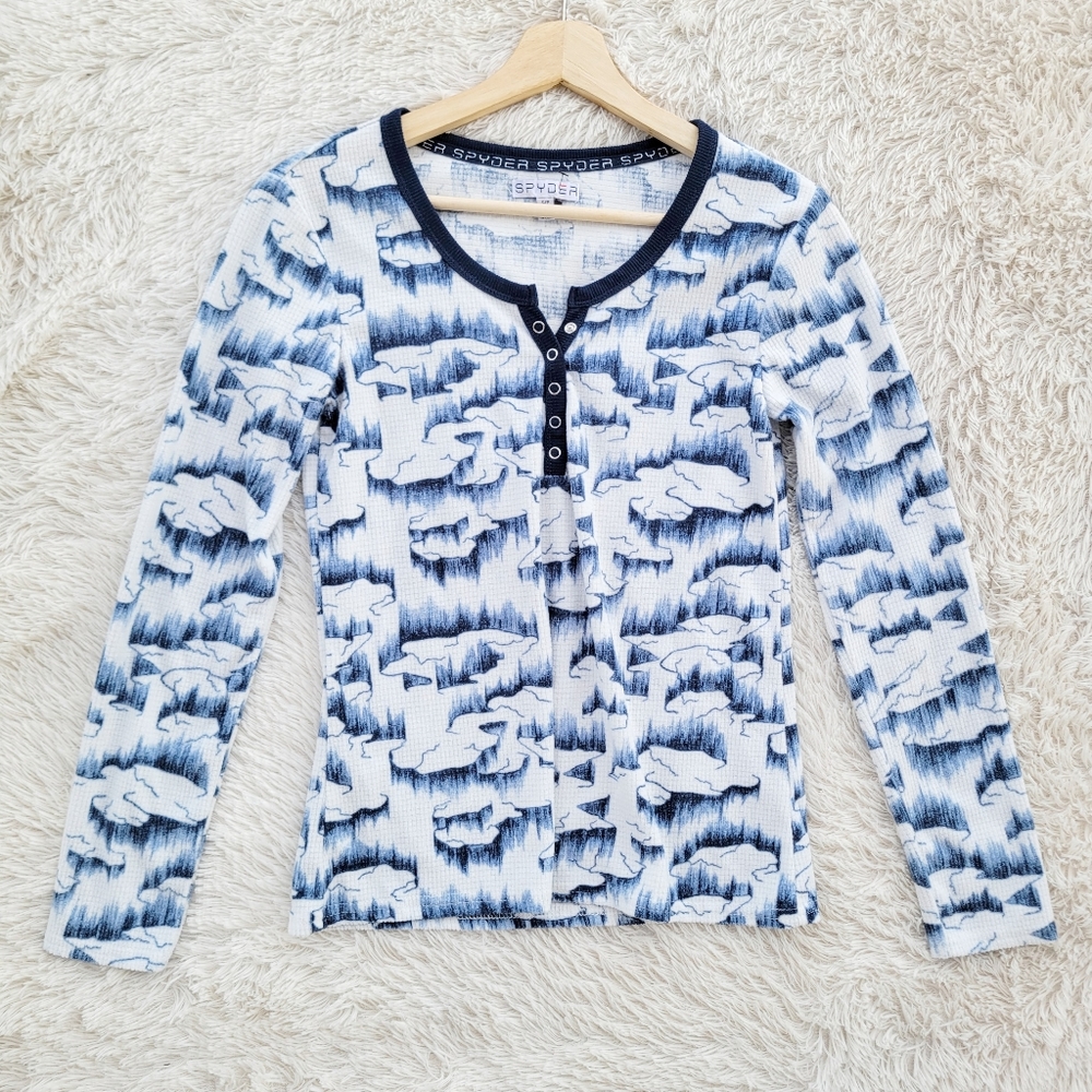Spyder Blue and White Print Long Sleeve Lounge Top‎
